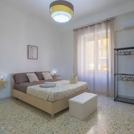 Grandmother's House - Σαλέρνο